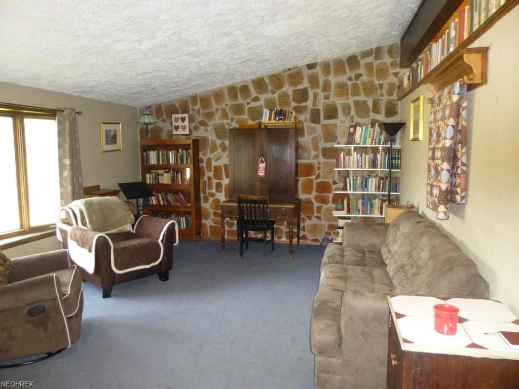 55 Gambill Rd, Steubenville, OH 43952