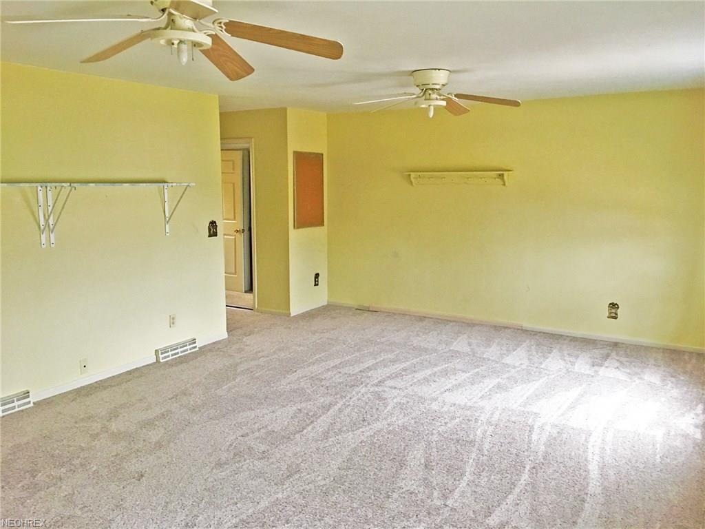 99 Murphy Ave, Wintersville, OH 43953