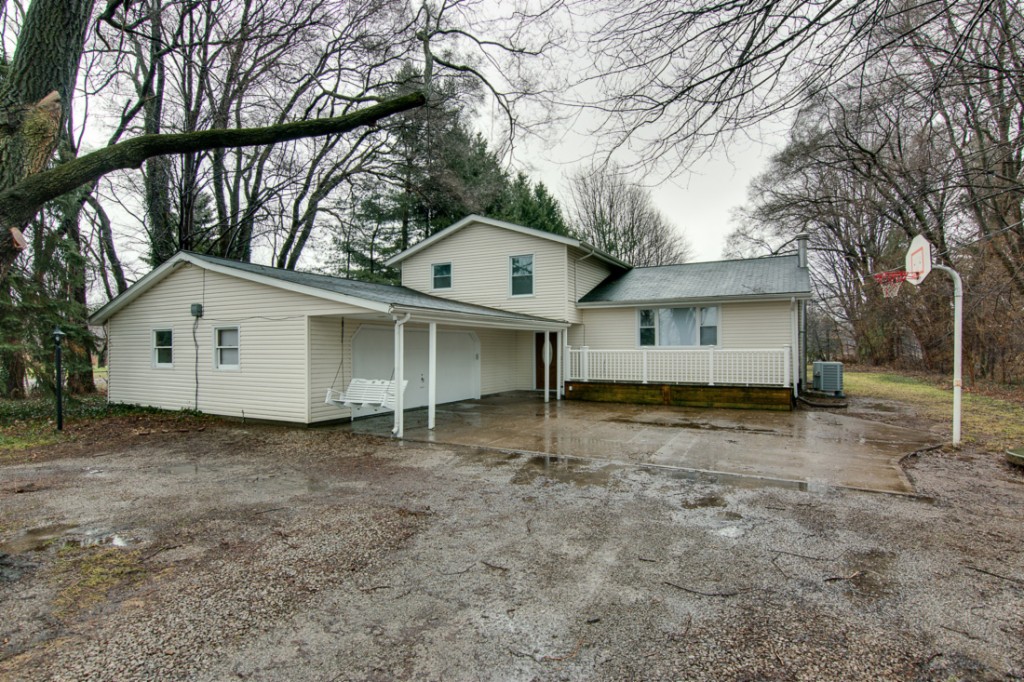 48623 Middle Ridge Rd, Amherst, OH 44001