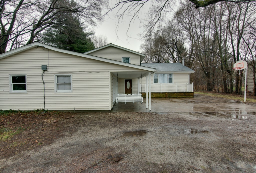 48623 Middle Ridge Rd, Amherst, OH 44001