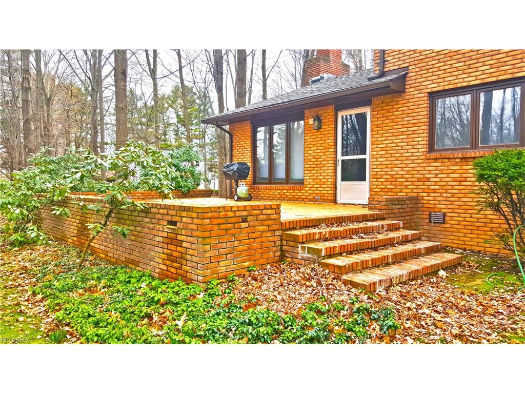 1711 Winterhaven Ave, Ashtabula, OH 44004