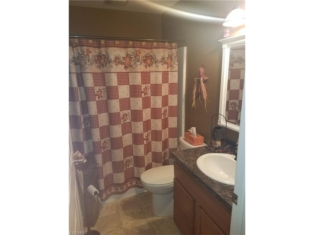 3021 Ninety Rd, Ashtabula, OH 44004