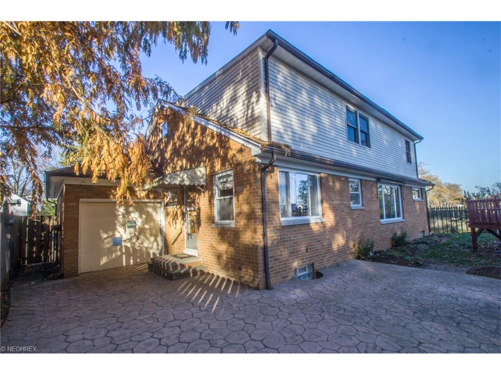 276 University St, Berea, OH 44017