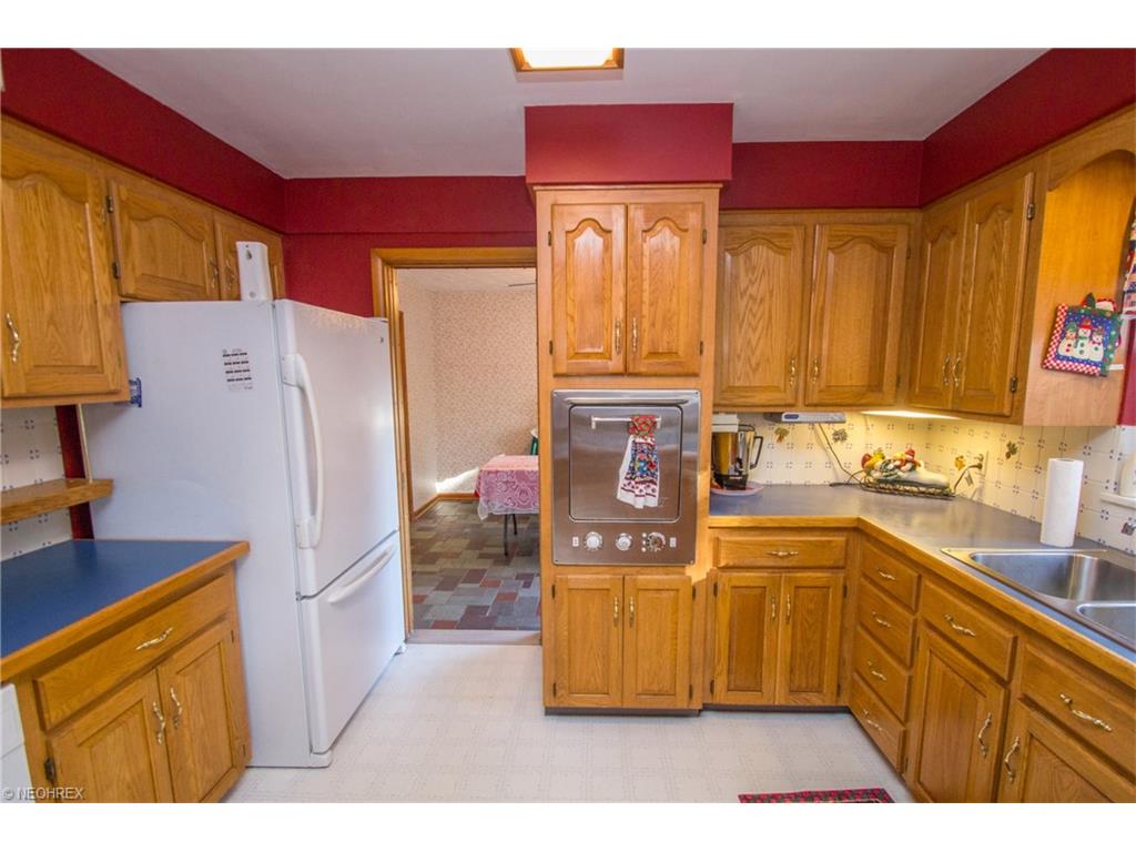 276 University St, Berea, OH 44017
