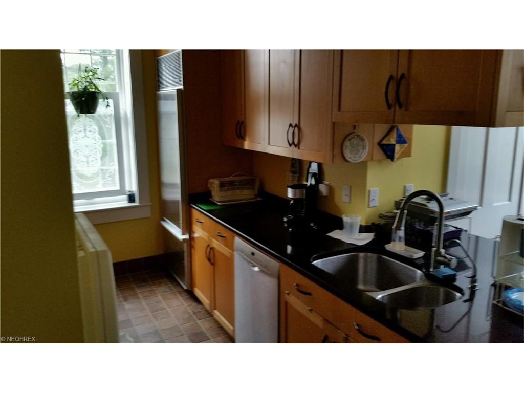 515 North Rocky River Dr, Berea, OH 44017