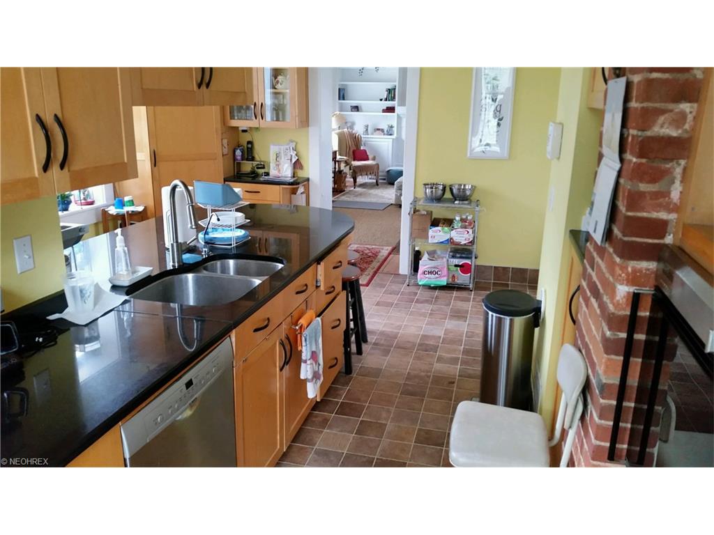 515 North Rocky River Dr, Berea, OH 44017