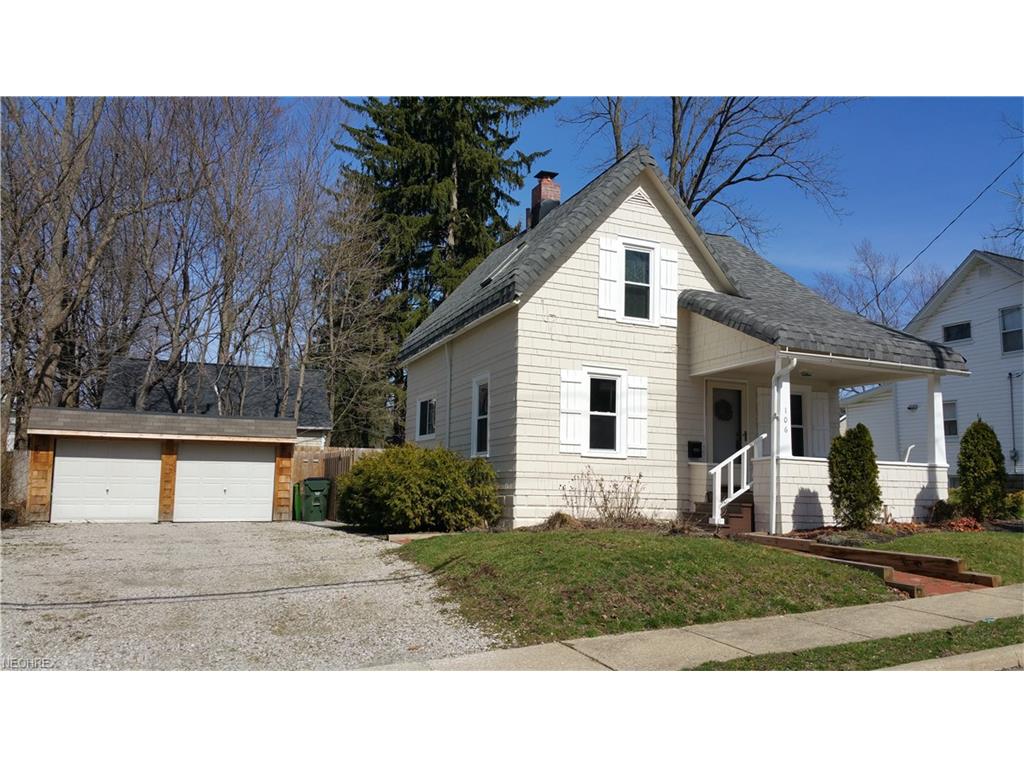 106 Olive St, Chagrin Falls, OH 44022