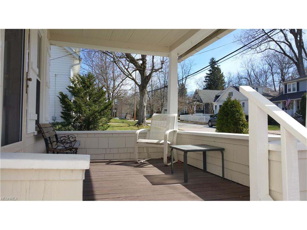 106 Olive St, Chagrin Falls, OH 44022
