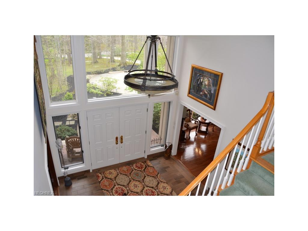 70Easton Ln, Moreland Hills, OH 44022
