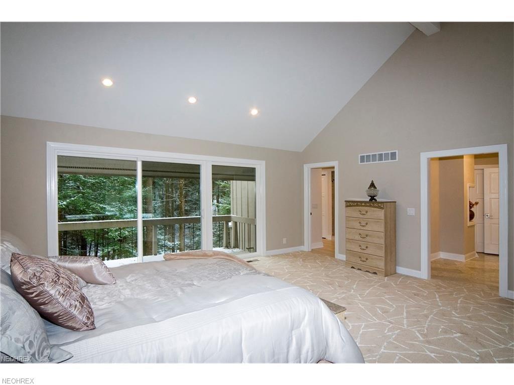 117 Partridge Ln, Hunting Valley, OH 44022
