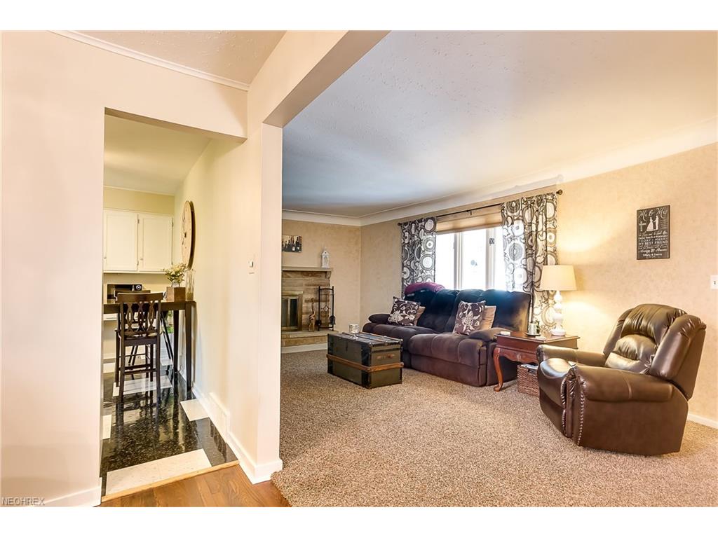 12792 Sperry Rd, Chesterland, OH 44026