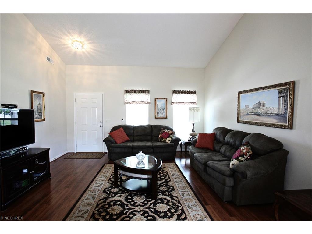 37061 Danforth Ct, North Ridgeville, OH 44039