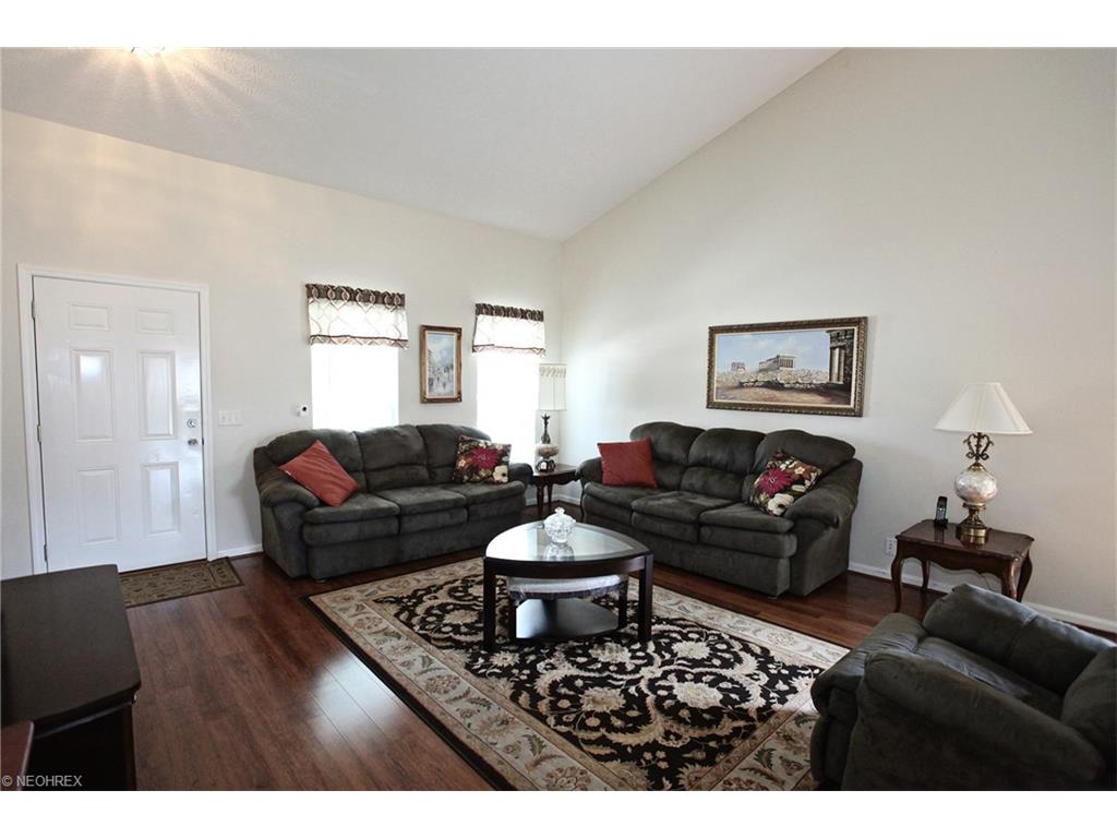 37061 Danforth Ct, North Ridgeville, OH 44039