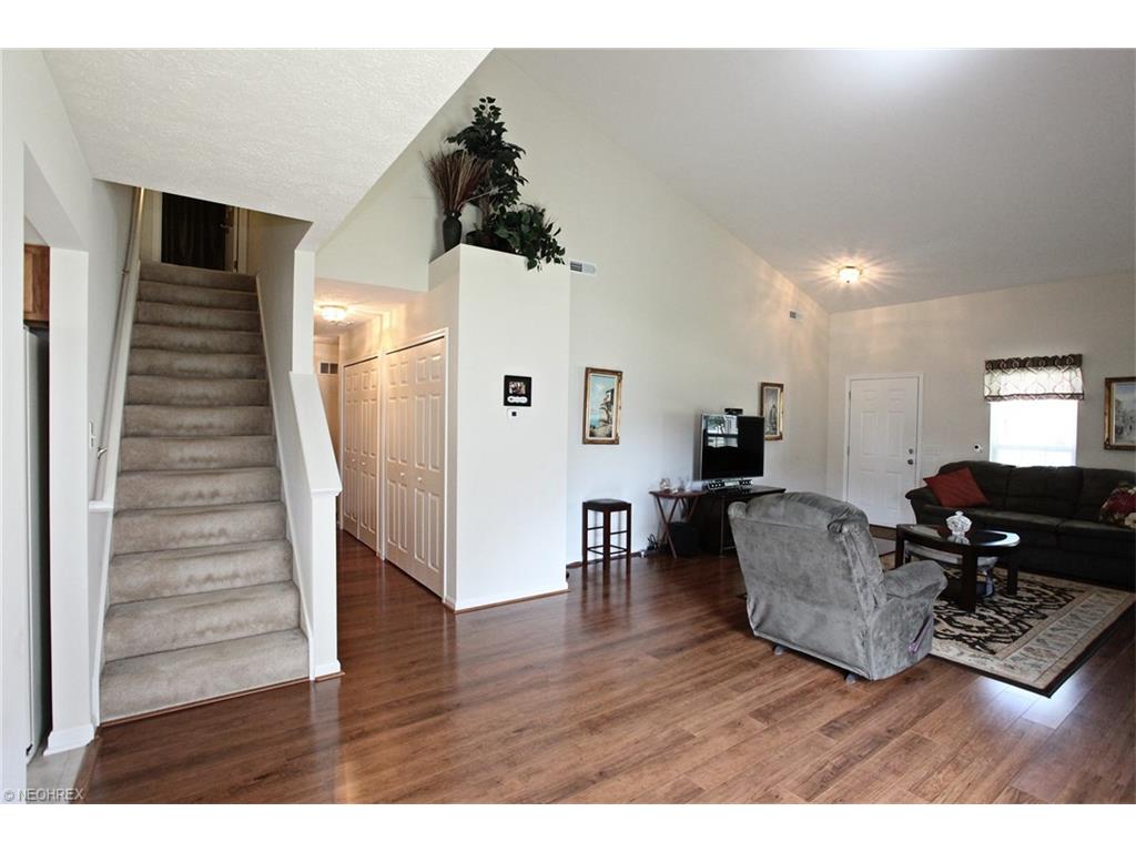 37061 Danforth Ct, North Ridgeville, OH 44039