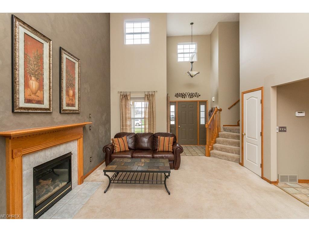 5562 Ridgeview Blvd, North Ridgeville, OH 44039