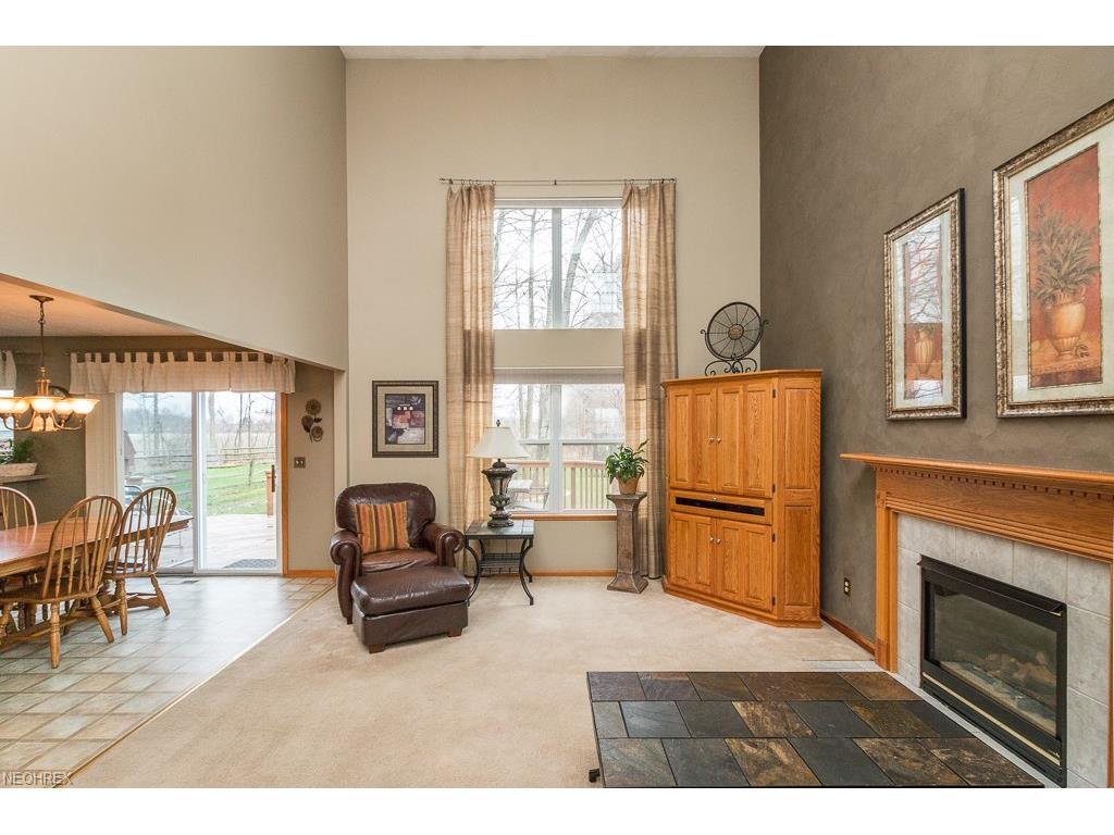5562 Ridgeview Blvd, North Ridgeville, OH 44039