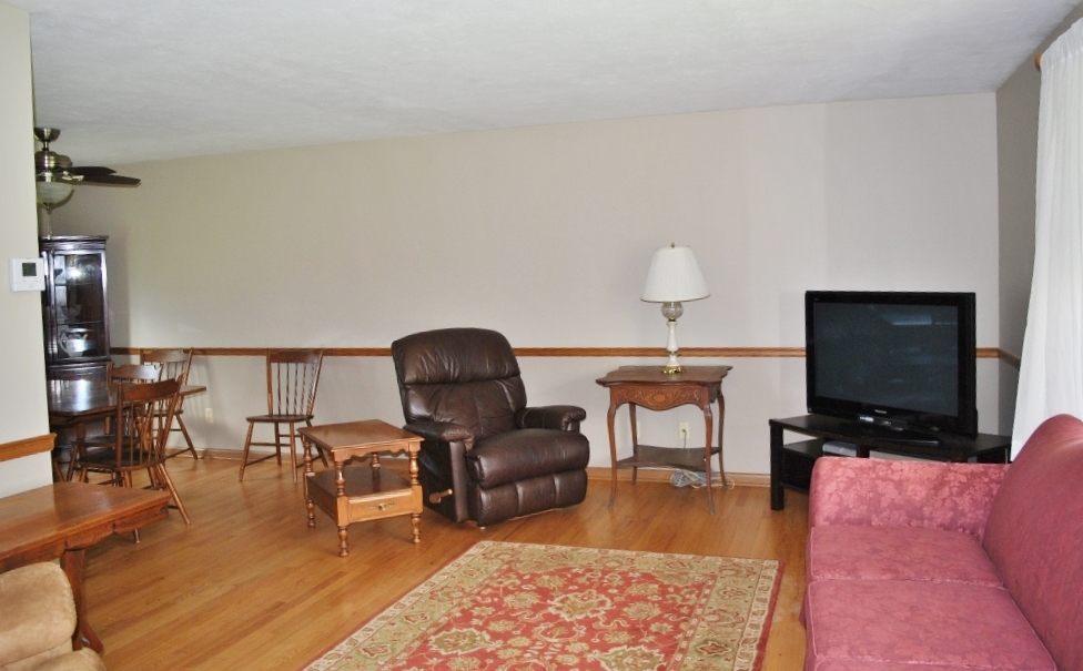 32588 Chestnut Ridge Rd., North Ridgeville, OH 44039