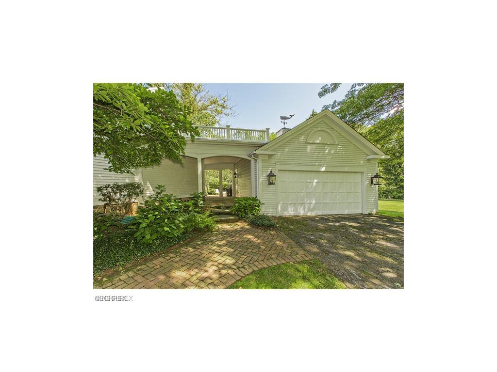 1249 Chagrin River Rd, Gates Mills, OH 44040