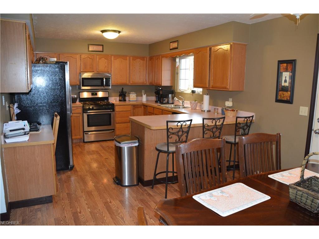 404 Forest St, Lagrange, OH 44050