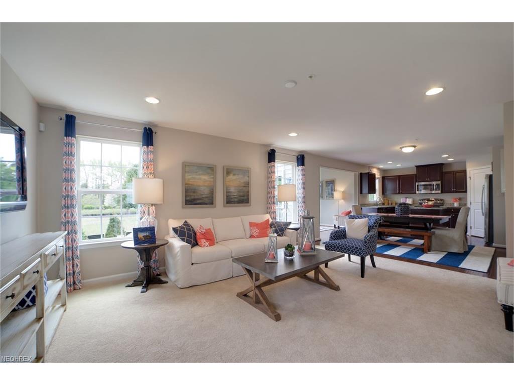 824 Buckingham Dr, Lagrange, OH 44050