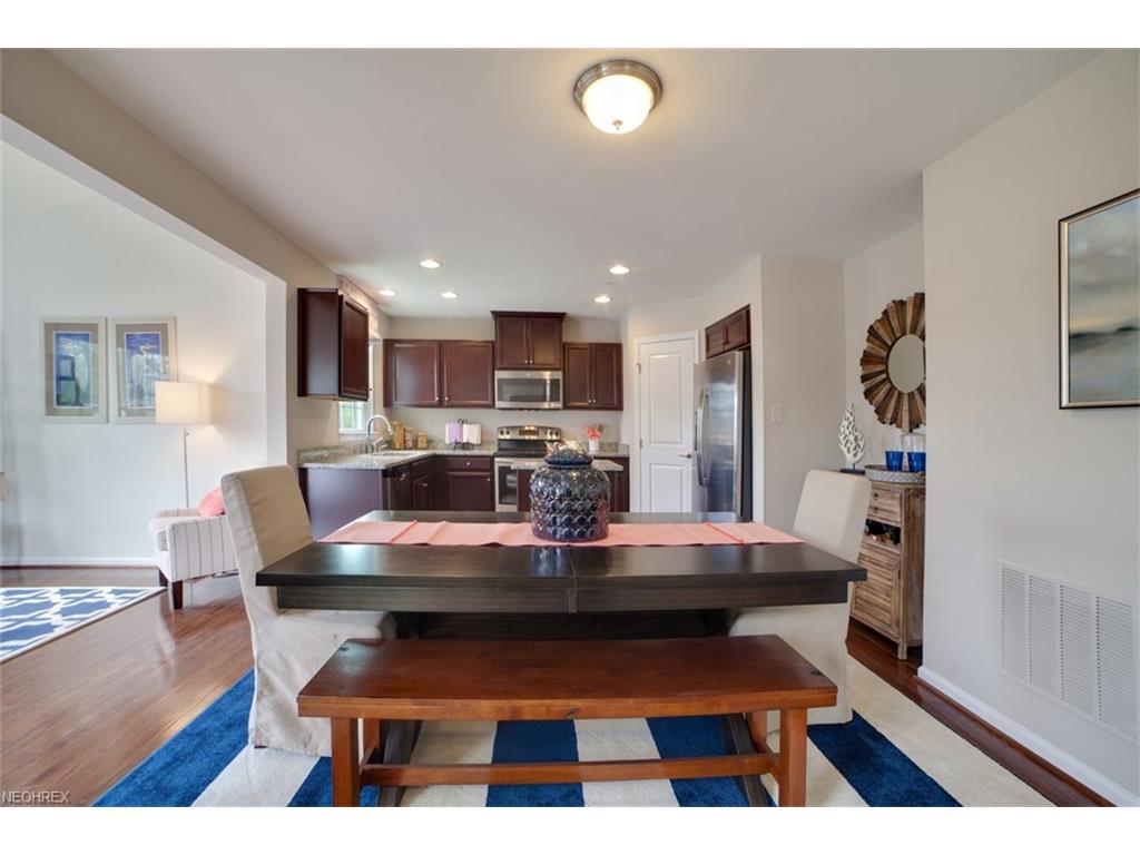 824 Buckingham Dr, Lagrange, OH 44050