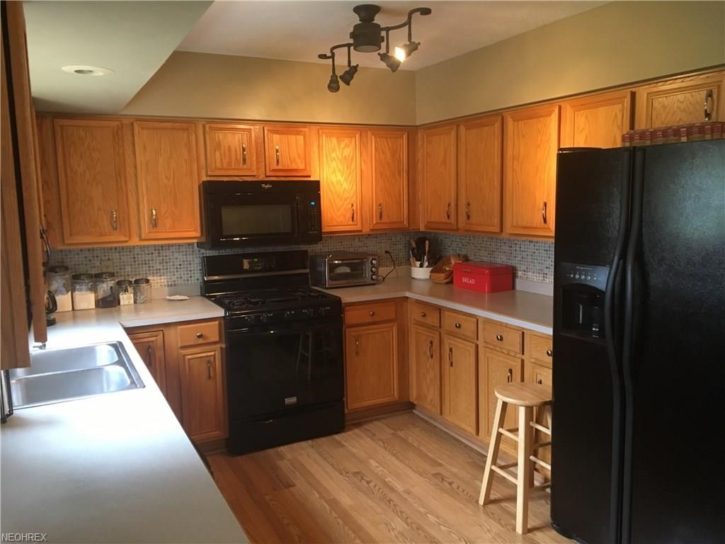 3161 Bates Rd, Madison, OH 44057