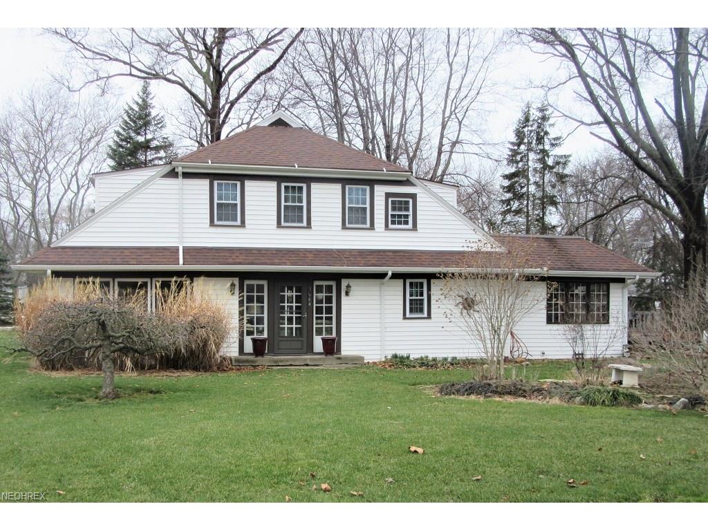 1664 Heather Rd, Madison, OH 44057