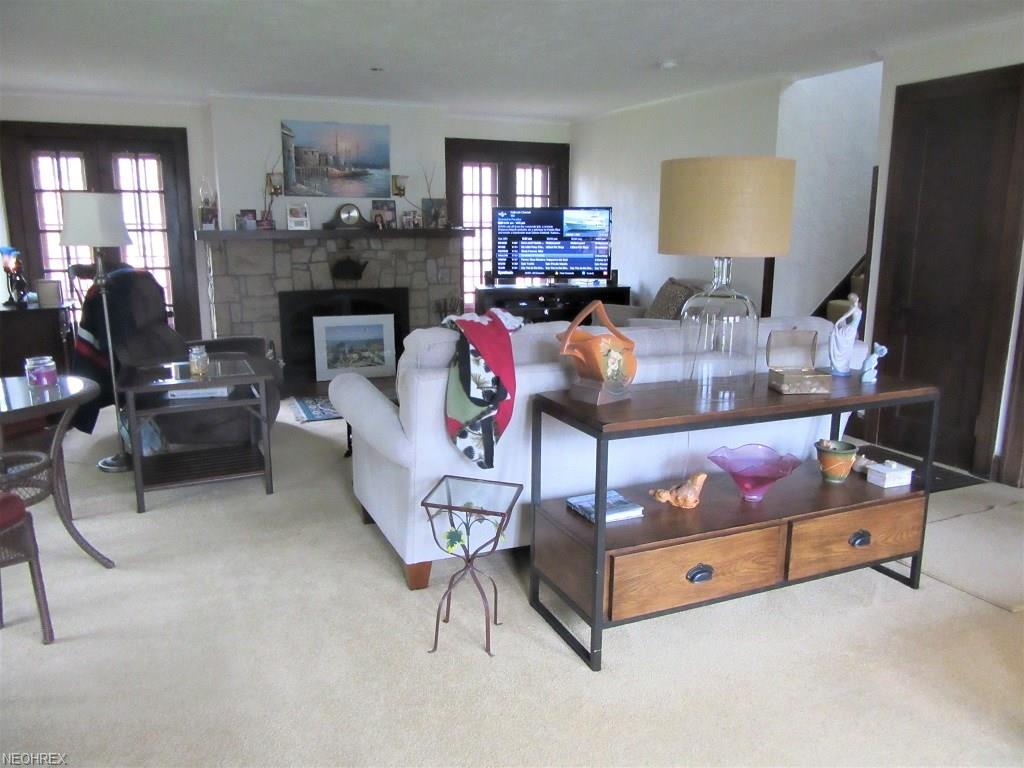 1664 Heather Rd, Madison, OH 44057