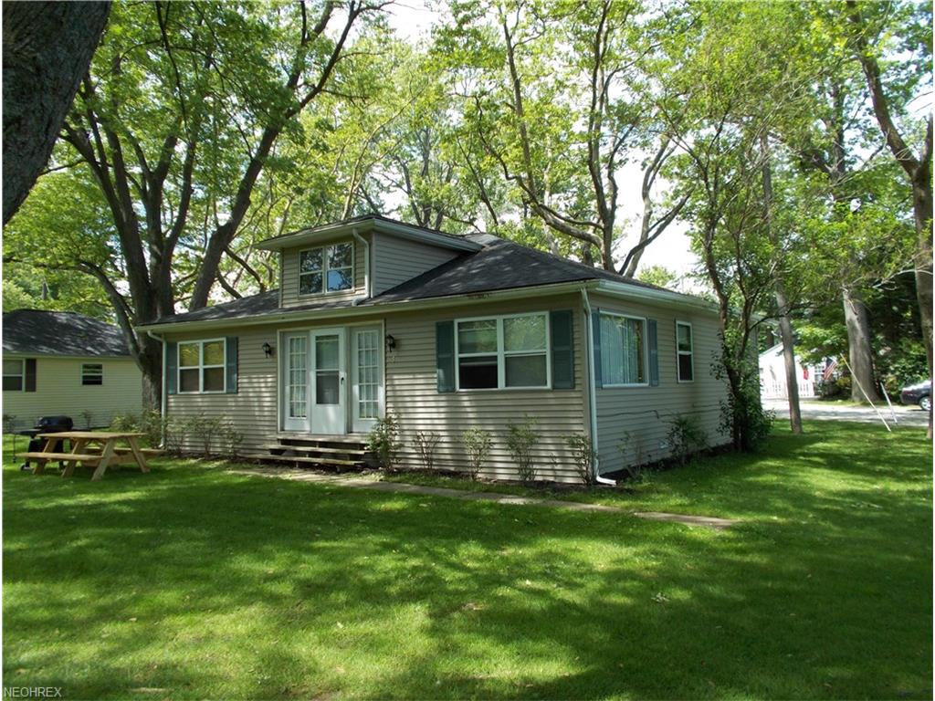 7281 Lake Rd East, Madison, OH 44057
