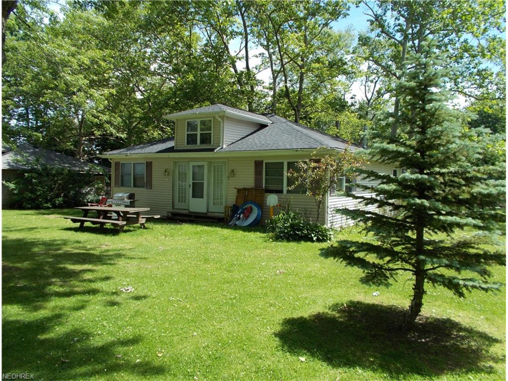 7281 Lake Rd East, Madison, OH 44057