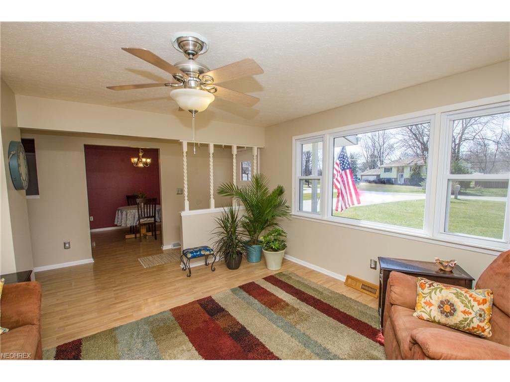7301 Welland Dr, Mentor, OH 44060