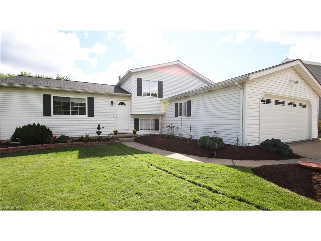 7733 Tea Rose Dr, Mentor, OH 44060