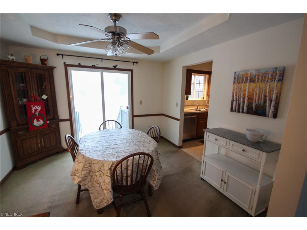 7733 Tea Rose Dr, Mentor, OH 44060