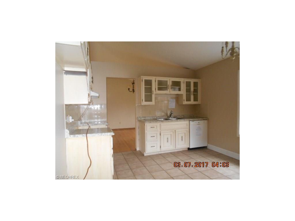 8027 South Gannett Rd, Northfield, OH 44067