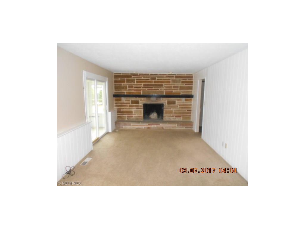 8027 South Gannett Rd, Northfield, OH 44067