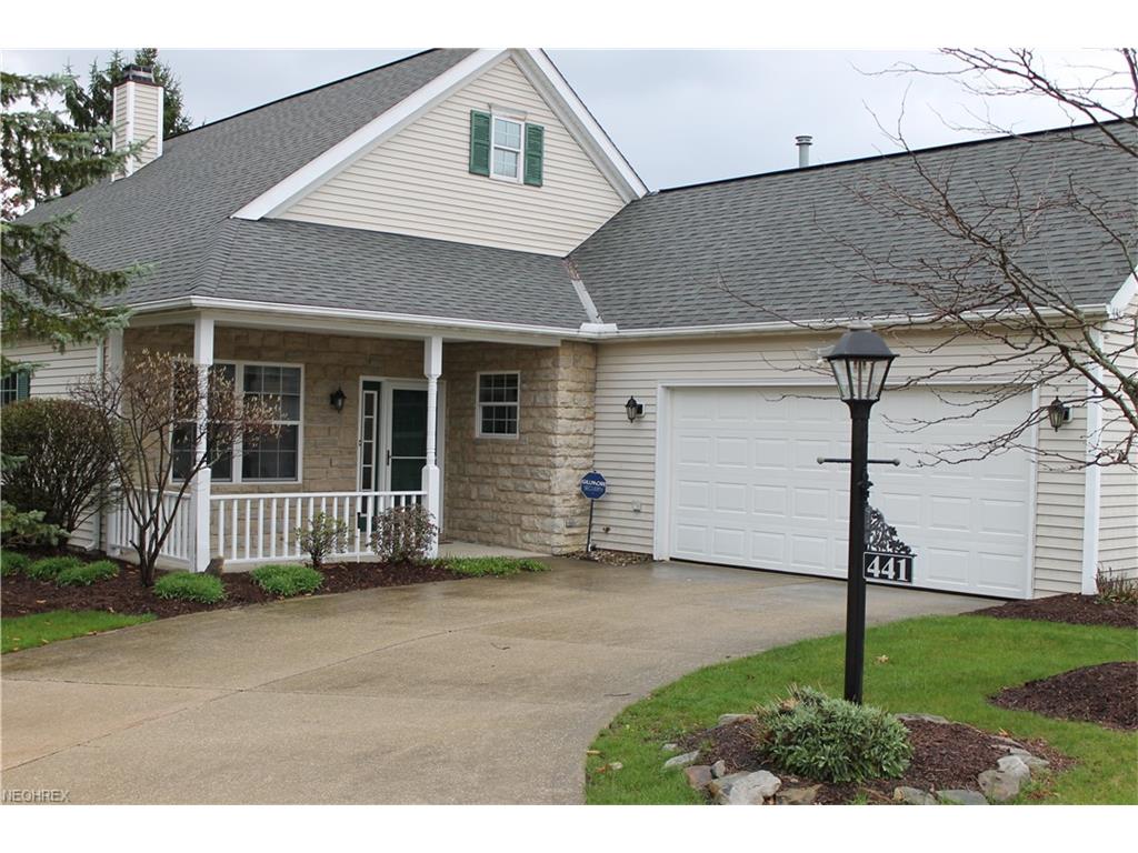 441 Woodside Dr, Northfield, OH 44067