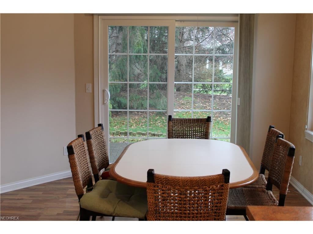 441 Woodside Dr, Northfield, OH 44067