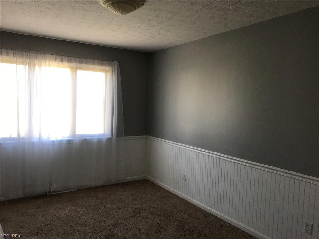 1141 Dartmouth Dr, Painesville, OH 44077