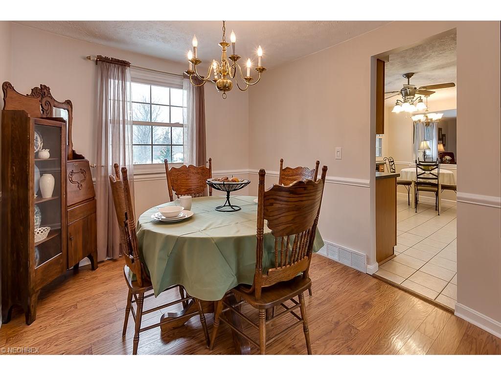 6404 Ledge Lake Ct, Concord, OH 44077