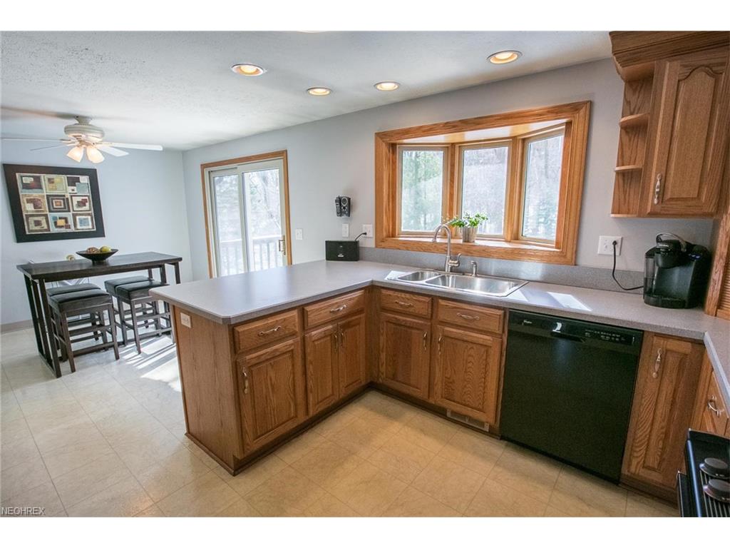 9301 Gettysburg Dr, Twinsburg, OH 44087