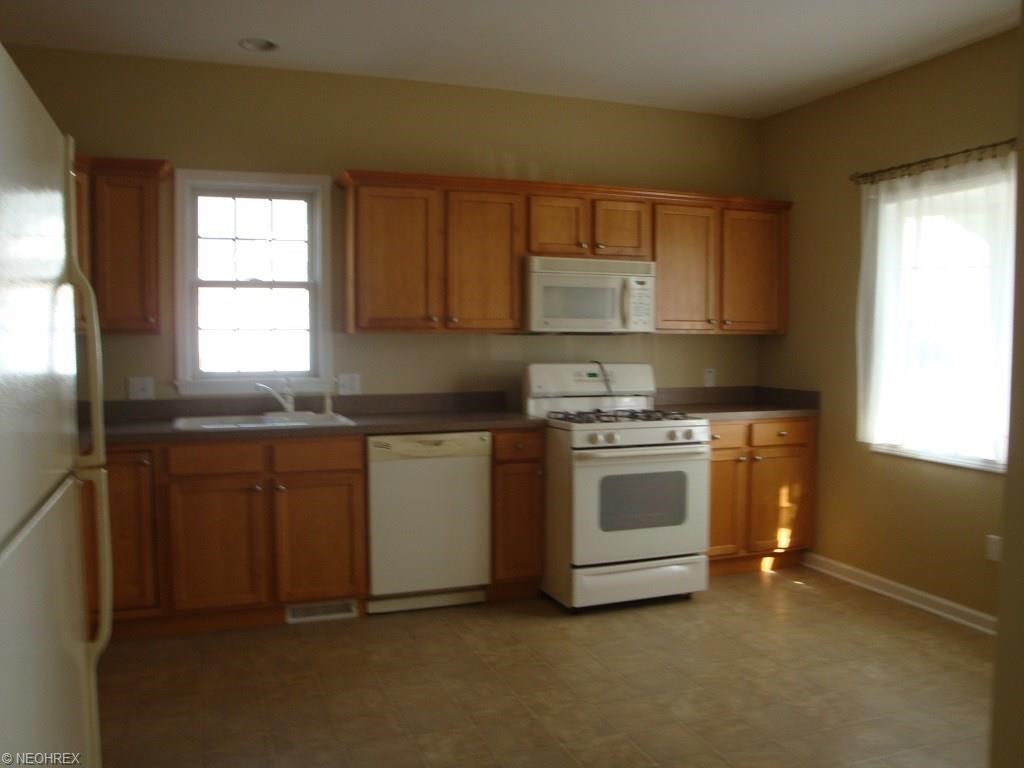 396 E Cross Creek Dr., Willoughby, OH 44094