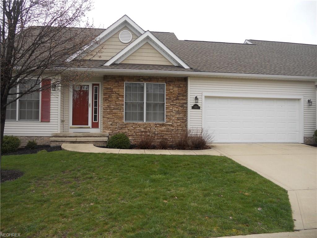 1221 Stonebridge Dr, Willoughby, OH 44094