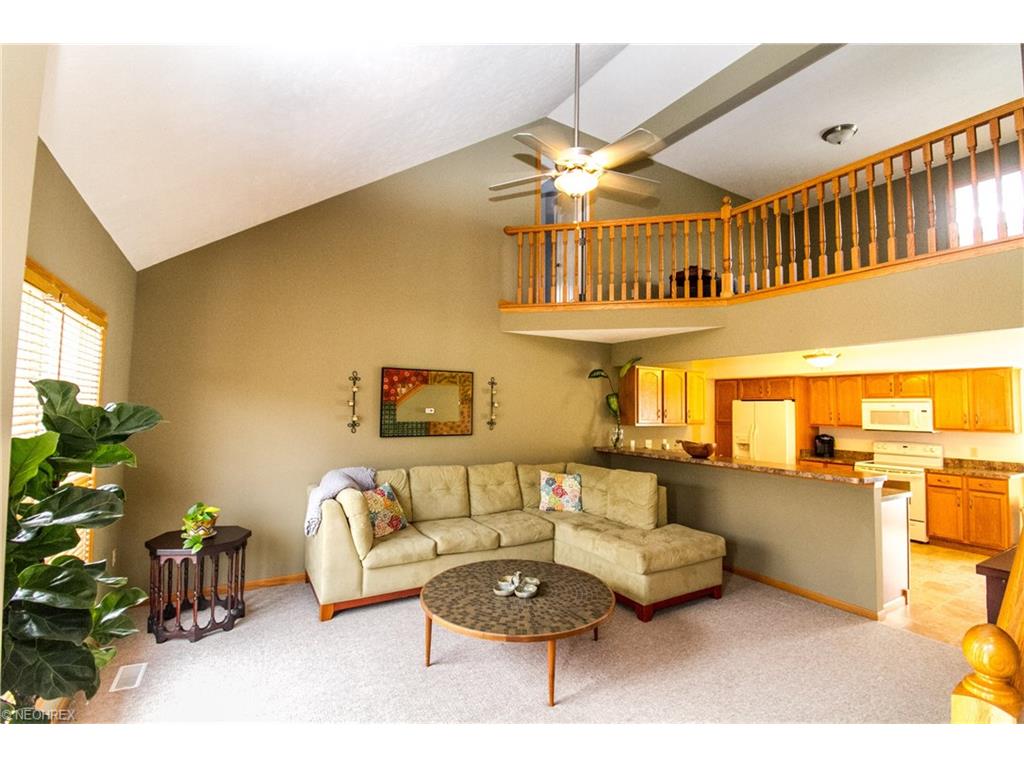 1244 Pebble Ct, Willoughby, OH 44094