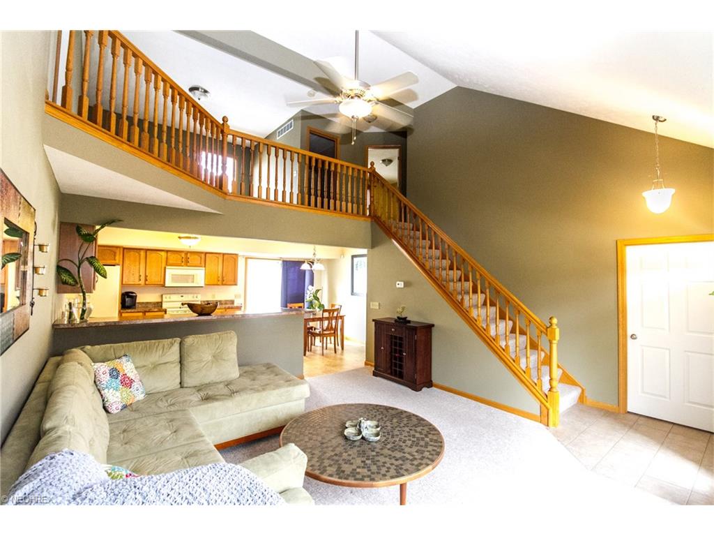 1244 Pebble Ct, Willoughby, OH 44094