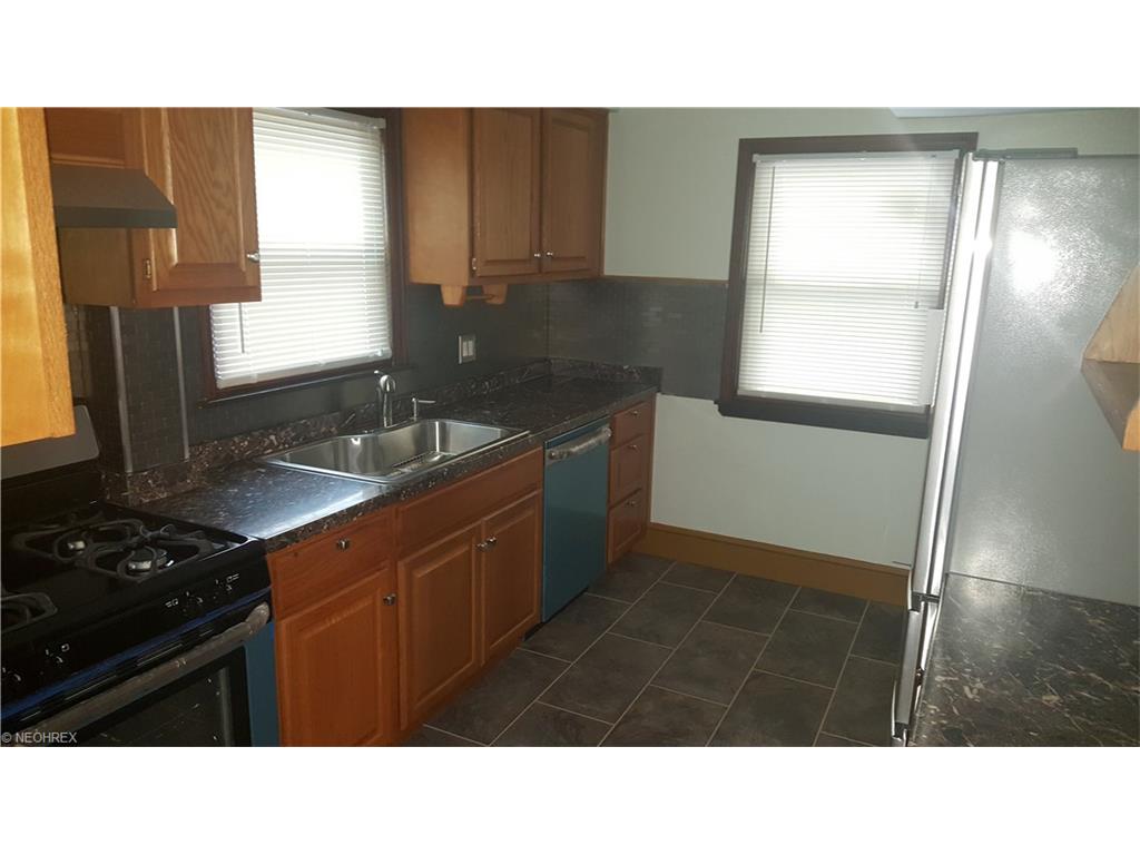 1646 Elbur Ave, Lakewood, OH 44107