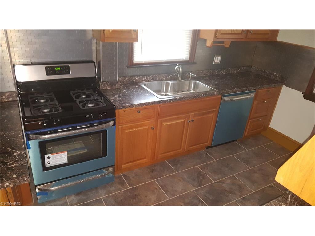 1646 Elbur Ave, Lakewood, OH 44107
