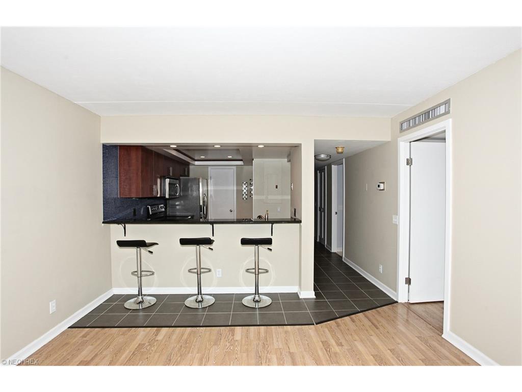 1444 West 10th St, Cleveland, OH 44113