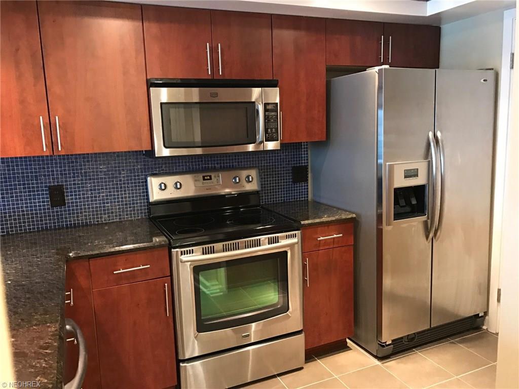 1444 West 10th St, Cleveland, OH 44113