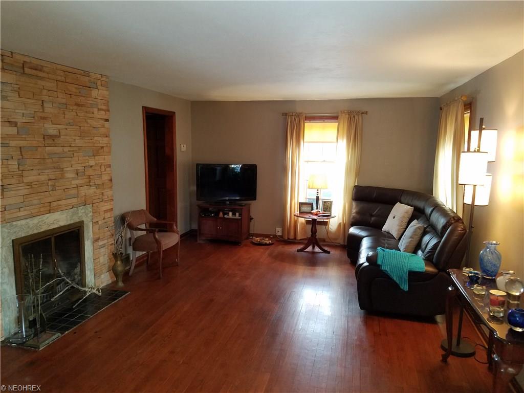 2590 Lakeview, Rocky River, OH 44116