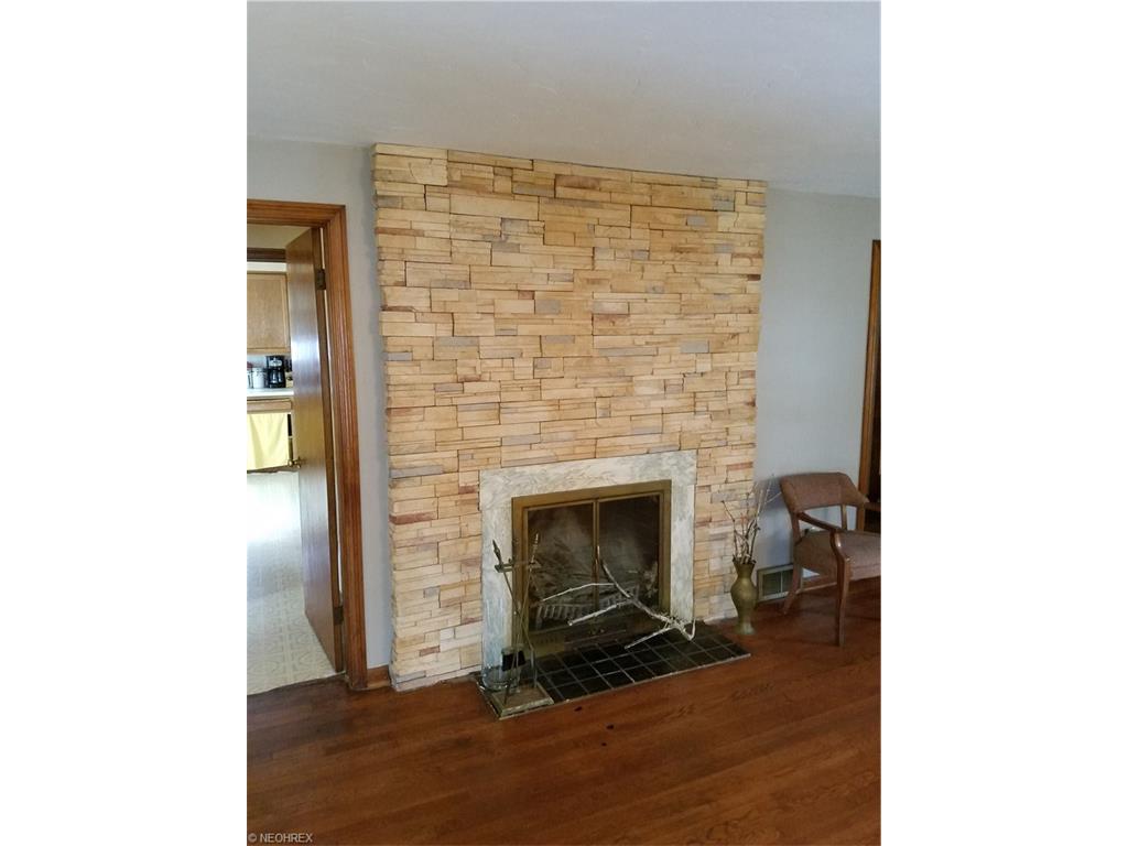2590 Lakeview, Rocky River, OH 44116
